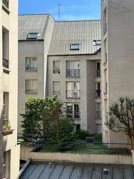 Rue Des Ecoles *