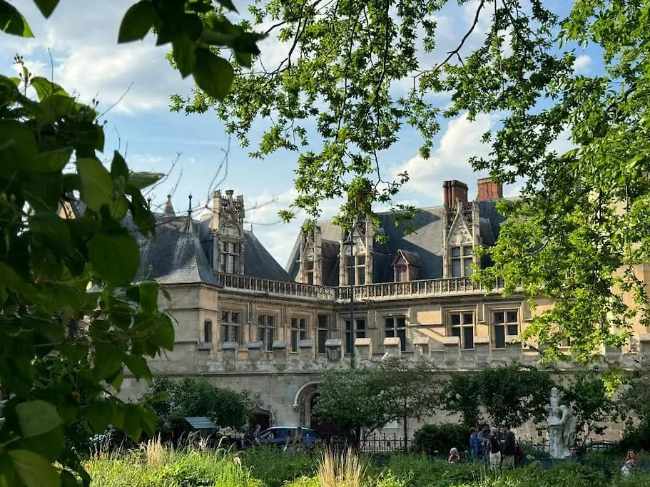 Rue Des Ecoles París
